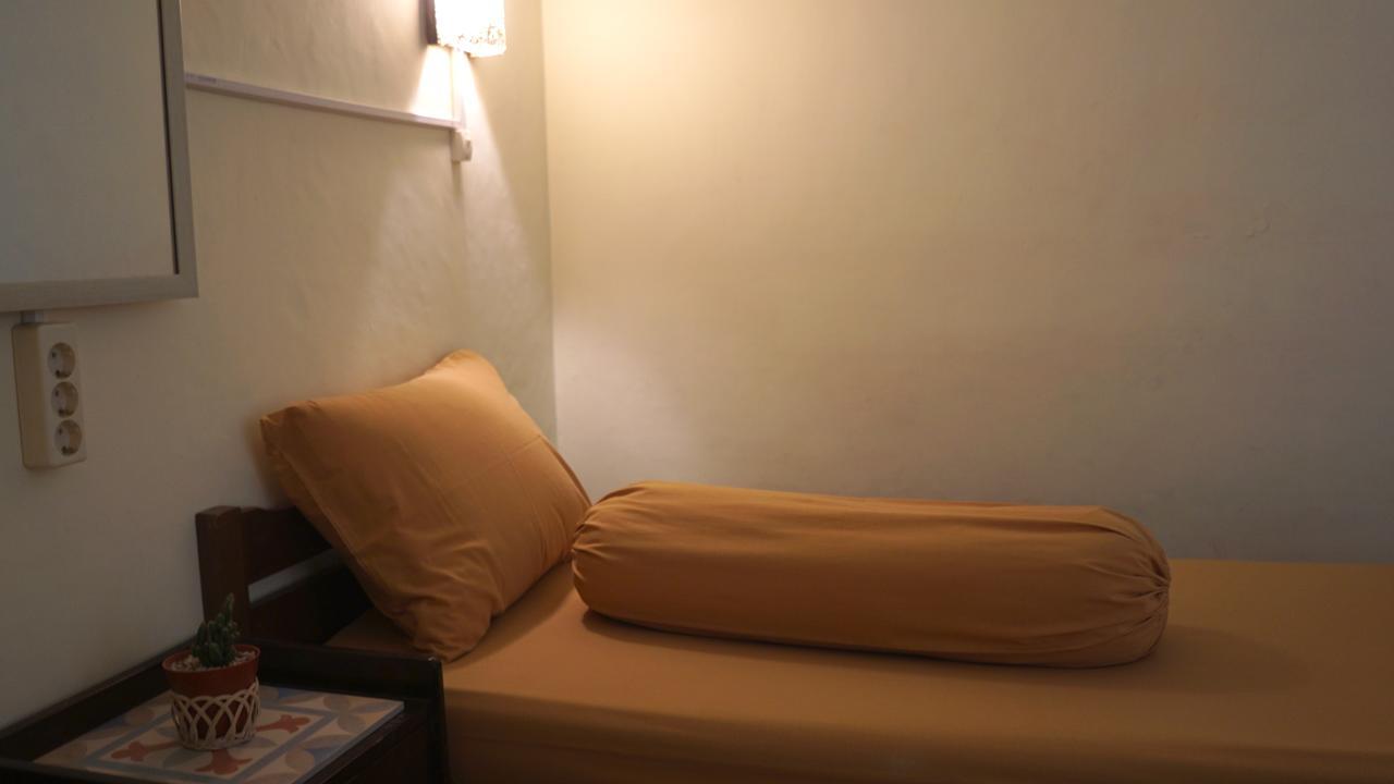 The Sleepingroom Hostel Yogyakarta Exterior foto